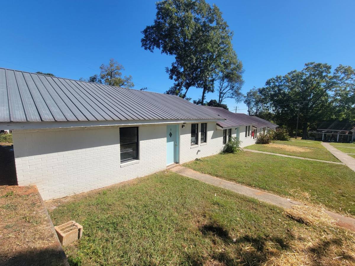Apartment for rent at 600 McPherson St, Oxford, AL 36203