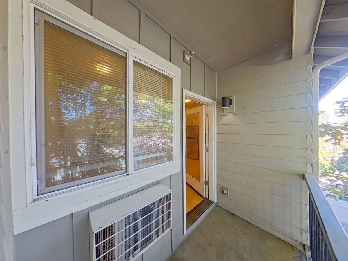 Apartment for rent at 362 E 12th Ave, Eugene, OR 97401
