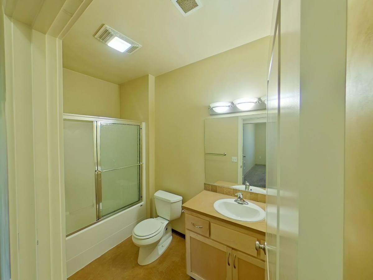 Apartment for rent at 362 E 12th Ave, Eugene, OR 97401