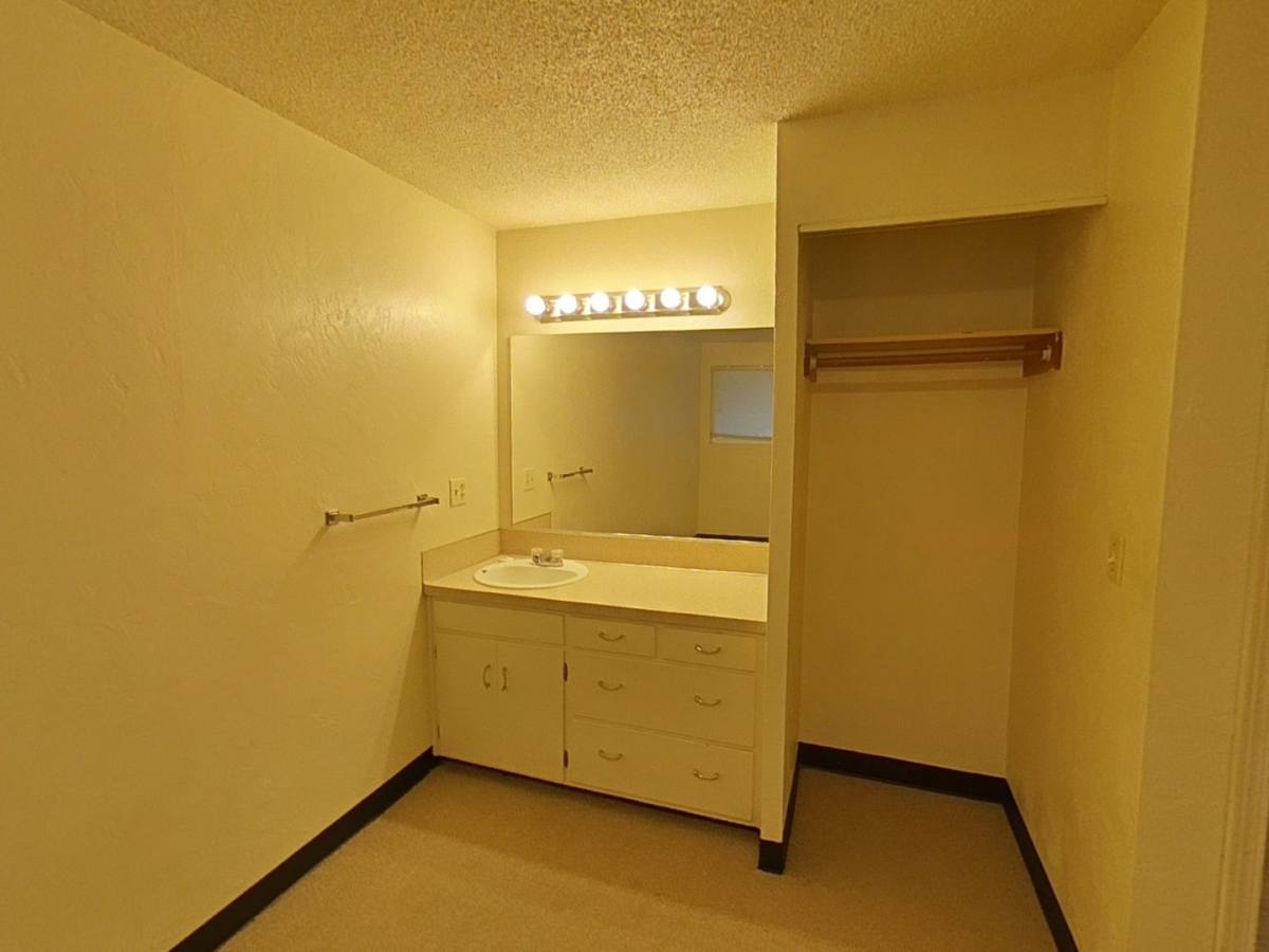 Apartment for rent at 1747 Hilyard Alley, Eugene, OR 97401