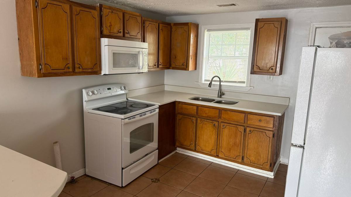 House for rent at 2100 Patch St, Savannah, GA 31415