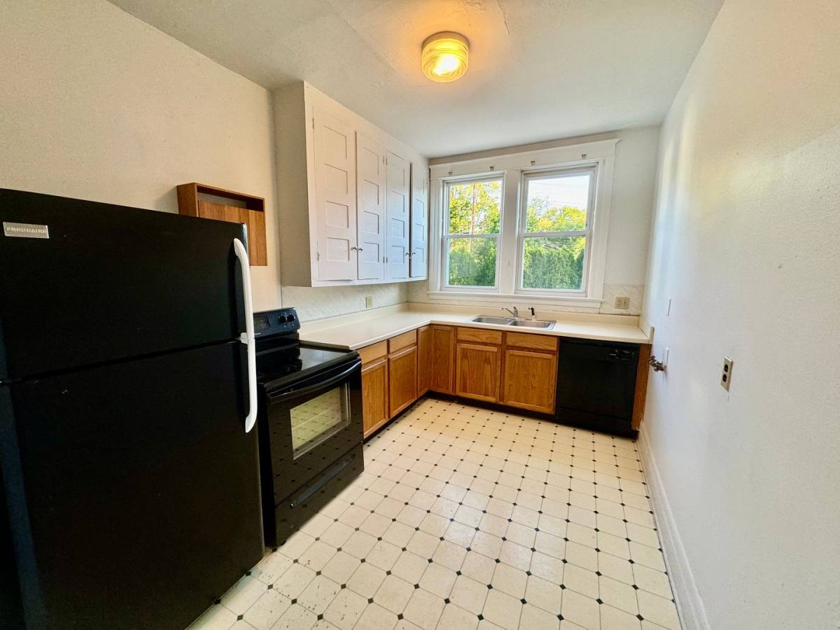 Apartment for rent at 604 Pearl St, Ypsilanti, MI 48197