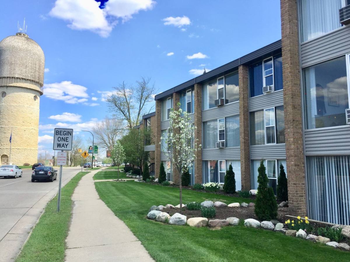 Apartment for rent at 913 Washtenaw Ave, Ypsilanti, MI 48197