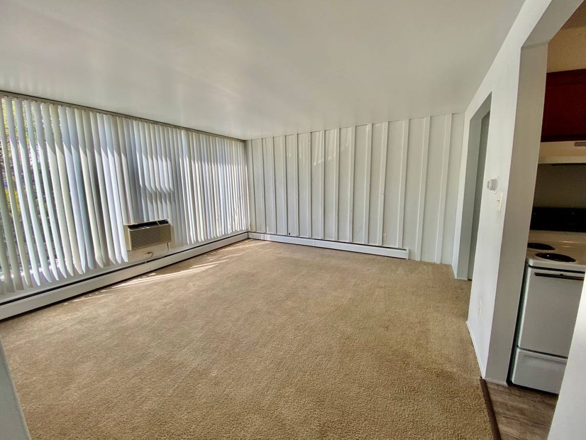 Apartment for rent at 913 Washtenaw Ave, Ypsilanti, MI 48197
