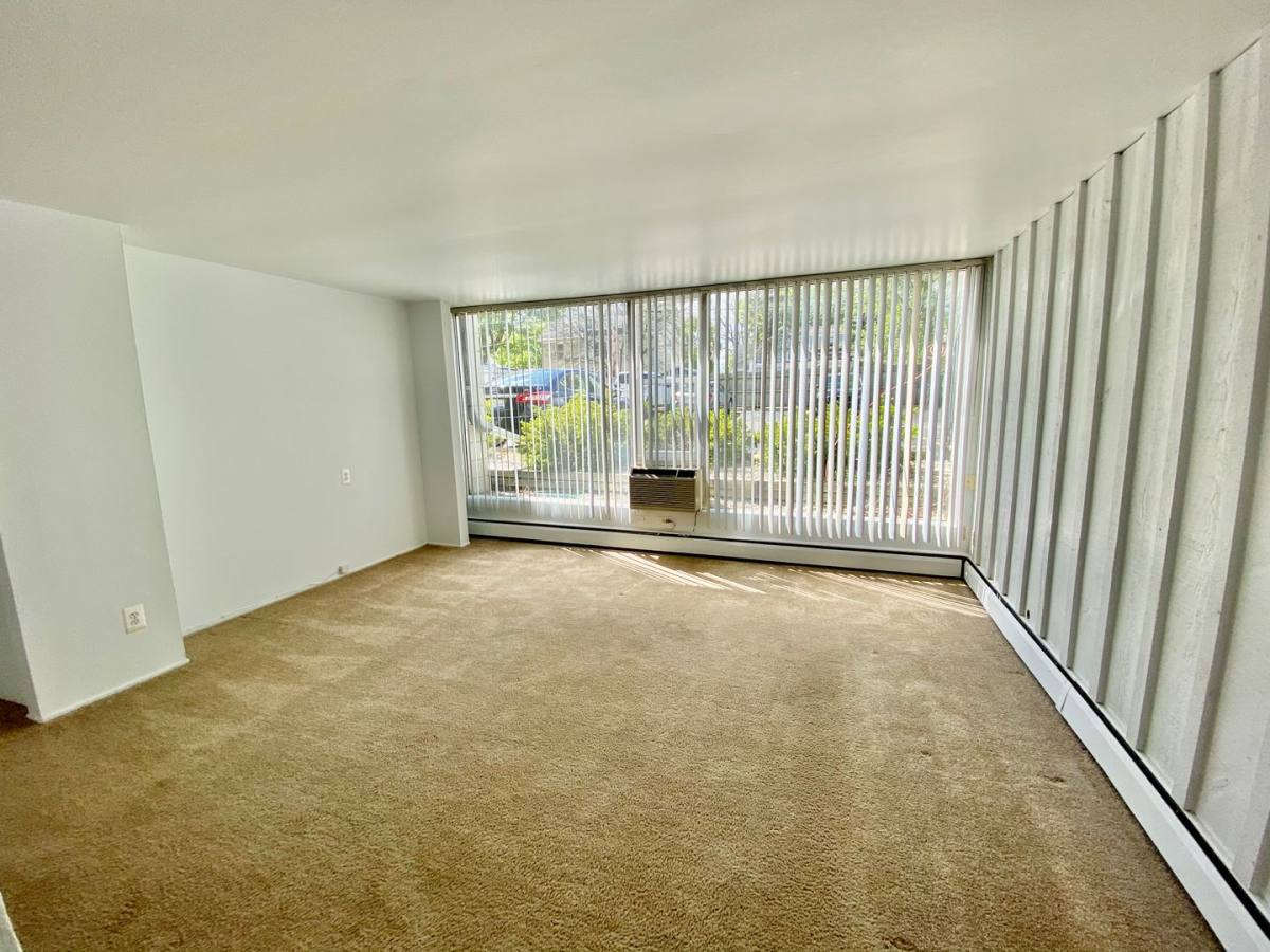 Apartment for rent at 913 Washtenaw Ave, Ypsilanti, MI 48197