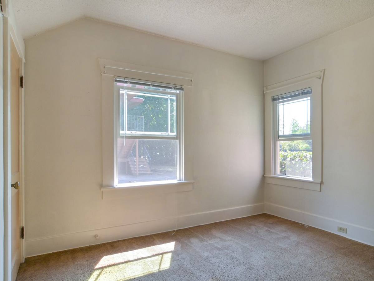 Apartment for rent at 1437 High St, Eugene, OR 97401