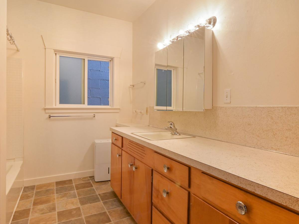 Apartment for rent at 1437 High St, Eugene, OR 97401