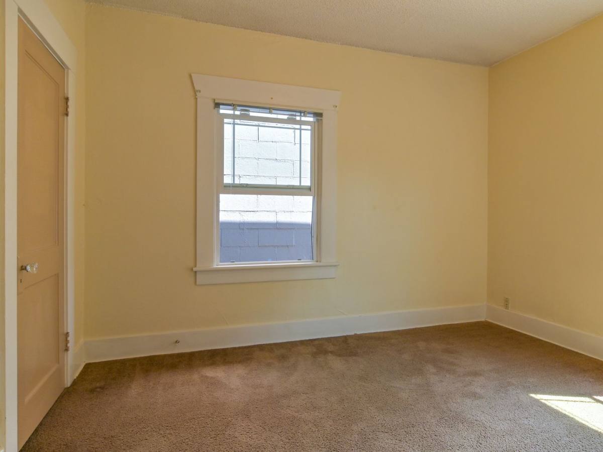 Apartment for rent at 1437 High St, Eugene, OR 97401