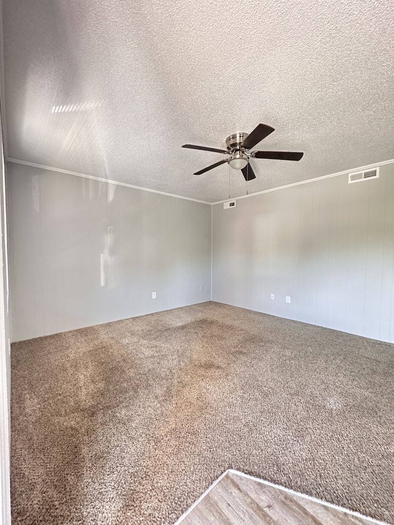 Apartment for rent at 100 W Meadows Dr, Winston Salem, NC 27103