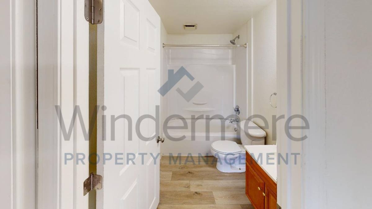 Apartment for rent at 925 S College Ave, College Place, WA 99324
