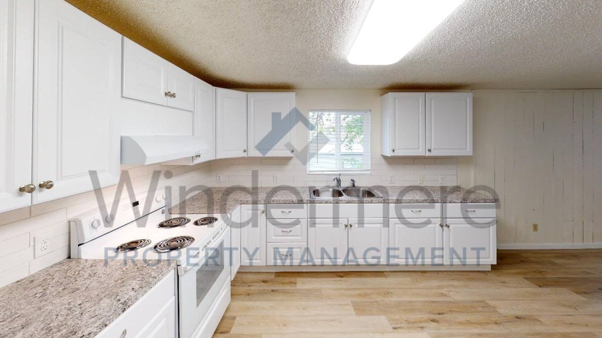 Apartment for rent at 925 S College Ave, College Place, WA 99324