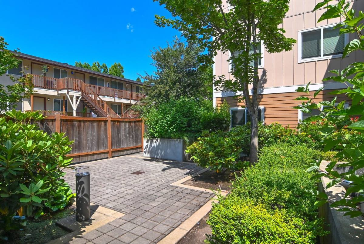 Apartment for rent at 550 E 15th Ave, Eugene, OR 97401