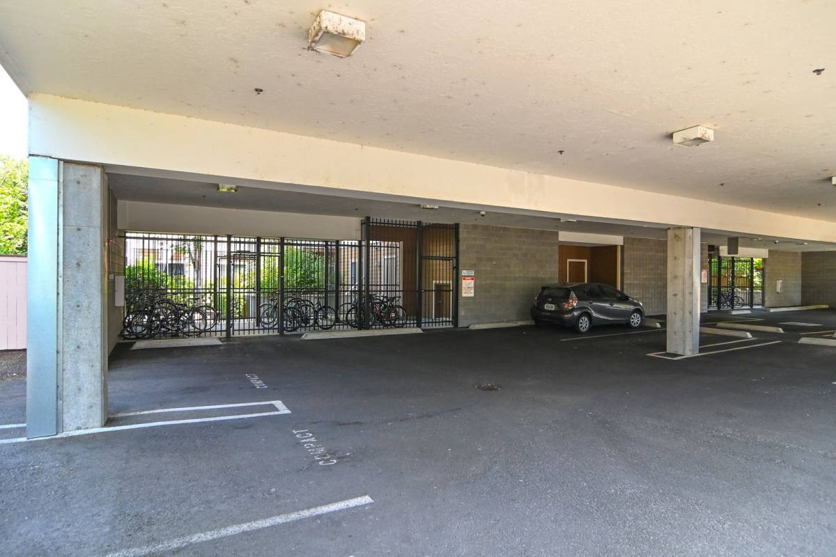 Apartment for rent at 550 E 15th Ave, Eugene, OR 97401