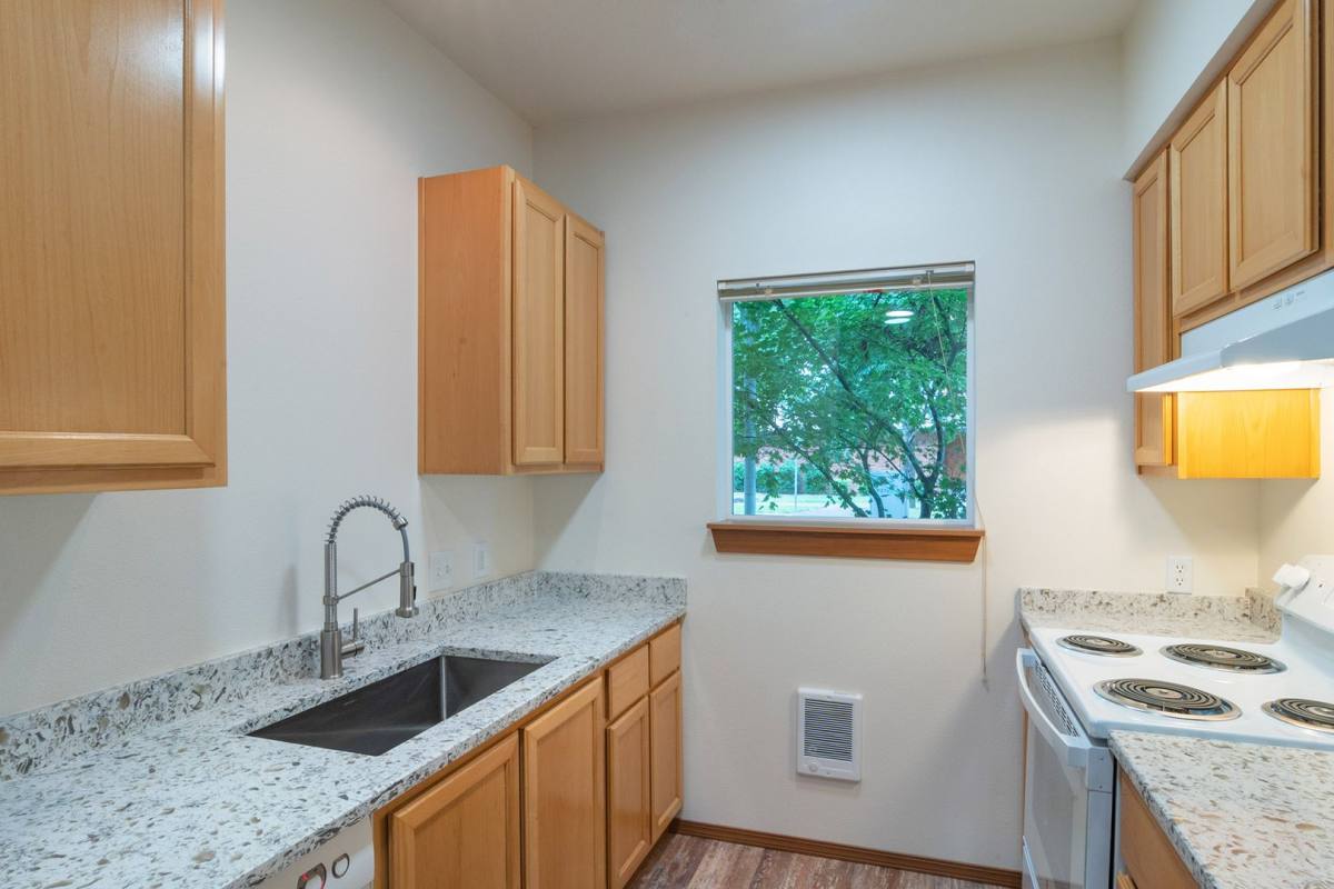 Apartment for rent at 550 E 15th Ave, Eugene, OR 97401