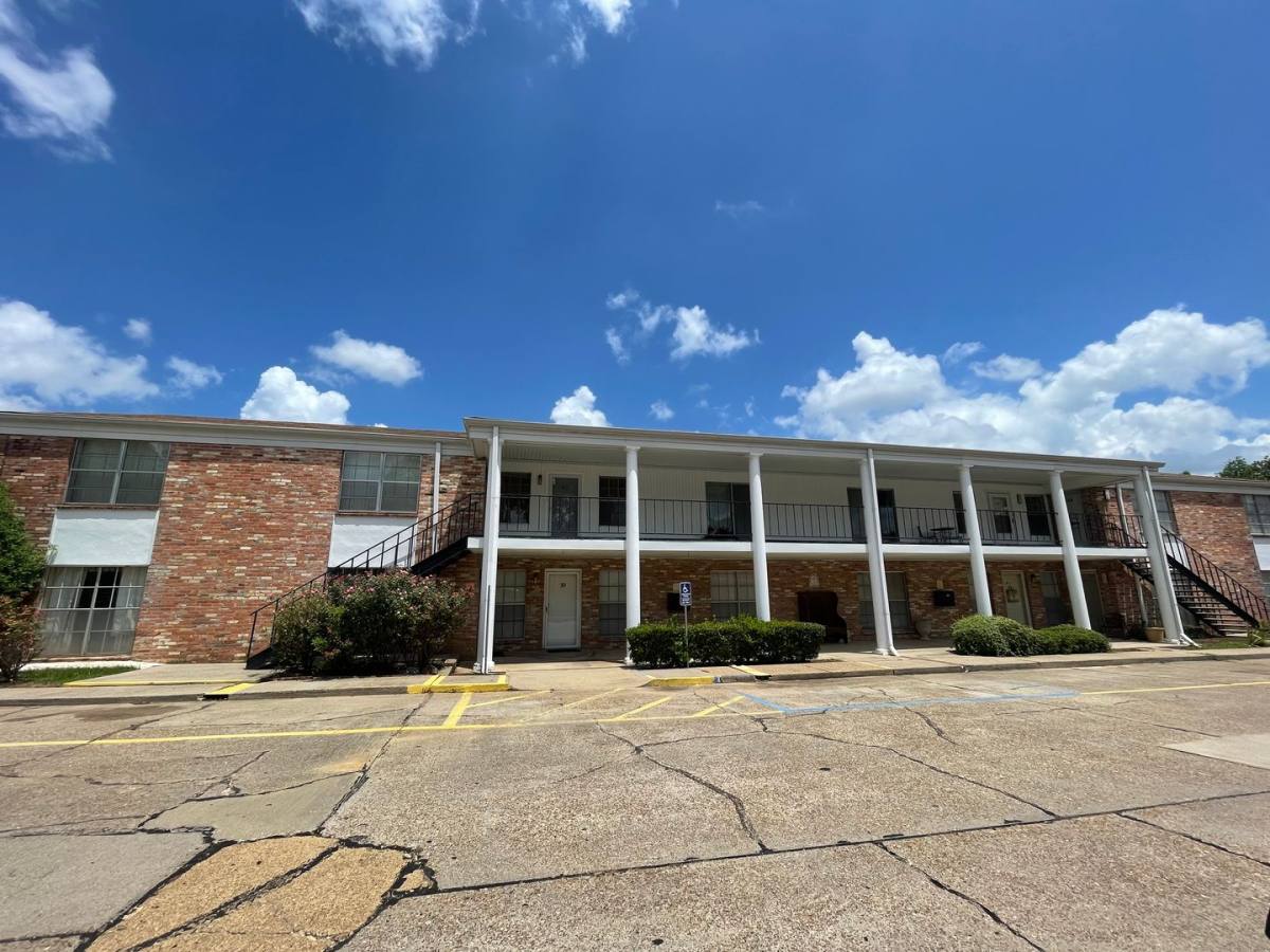 Condo for rent at 3820 Fairfield Ave, Shreveport, LA 71104