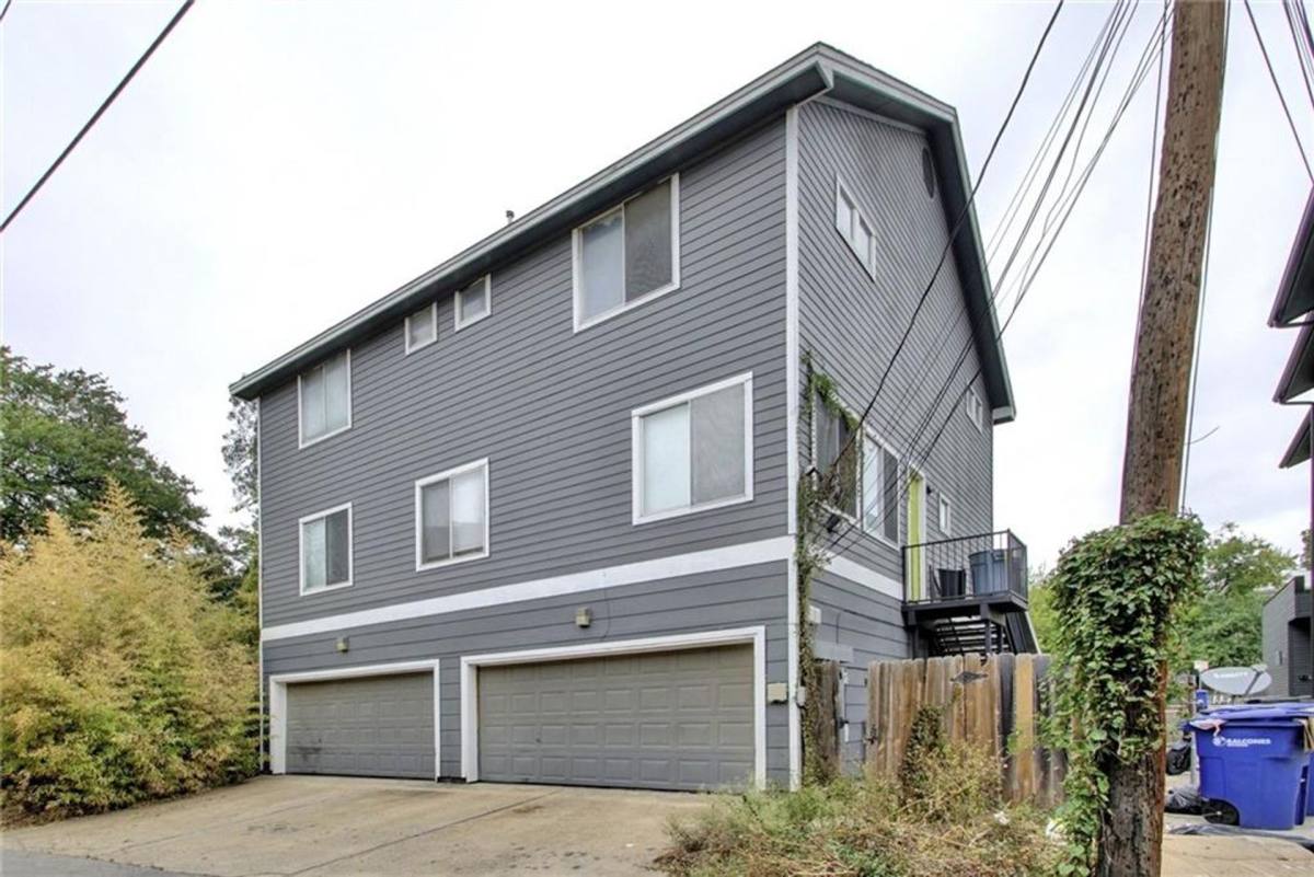 Townhouse for rent at 509 Elmwood Place #B, Austin, TX 78705