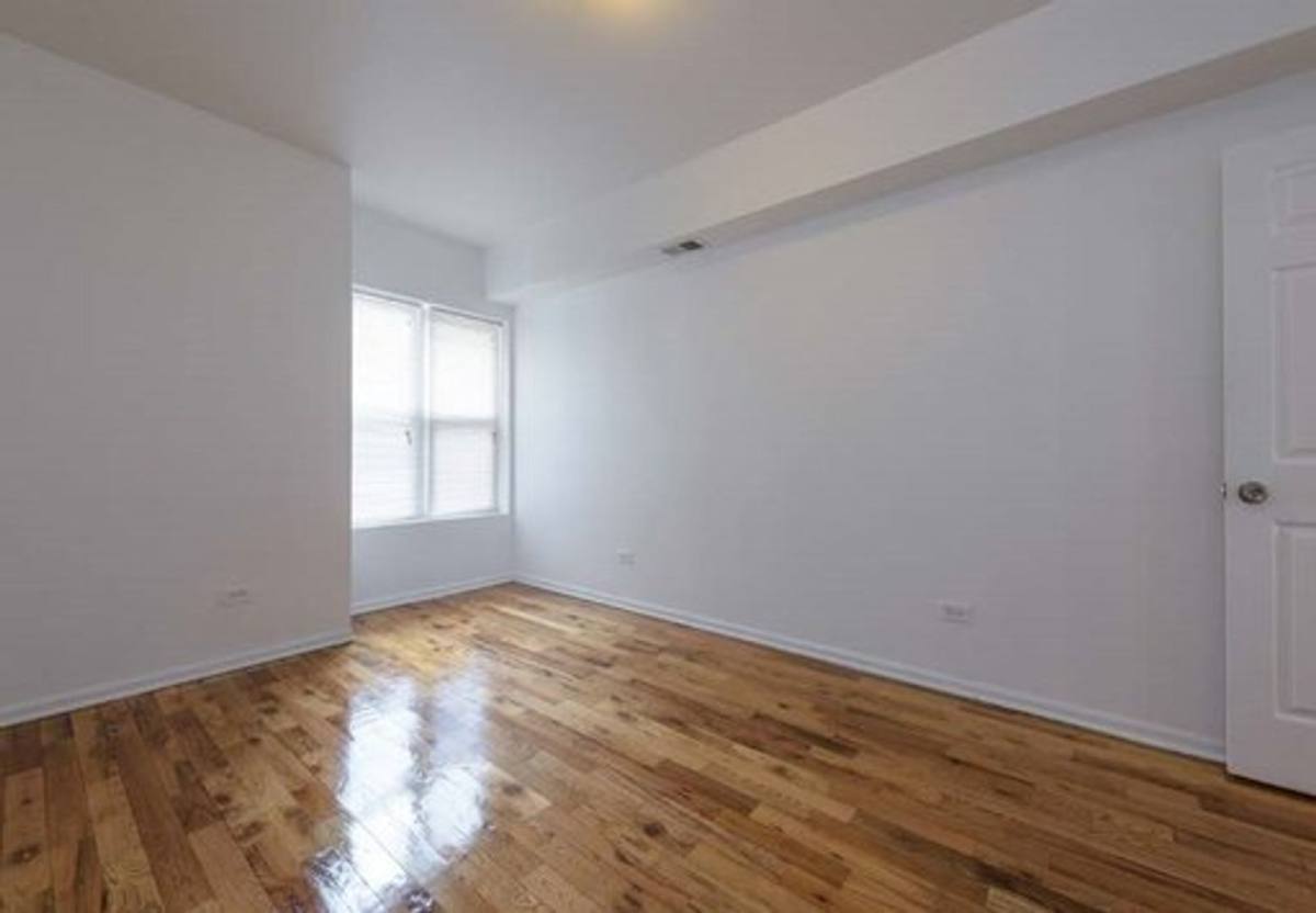 Apartment for rent at 2721 E 75th Place, Chicago, IL 60649