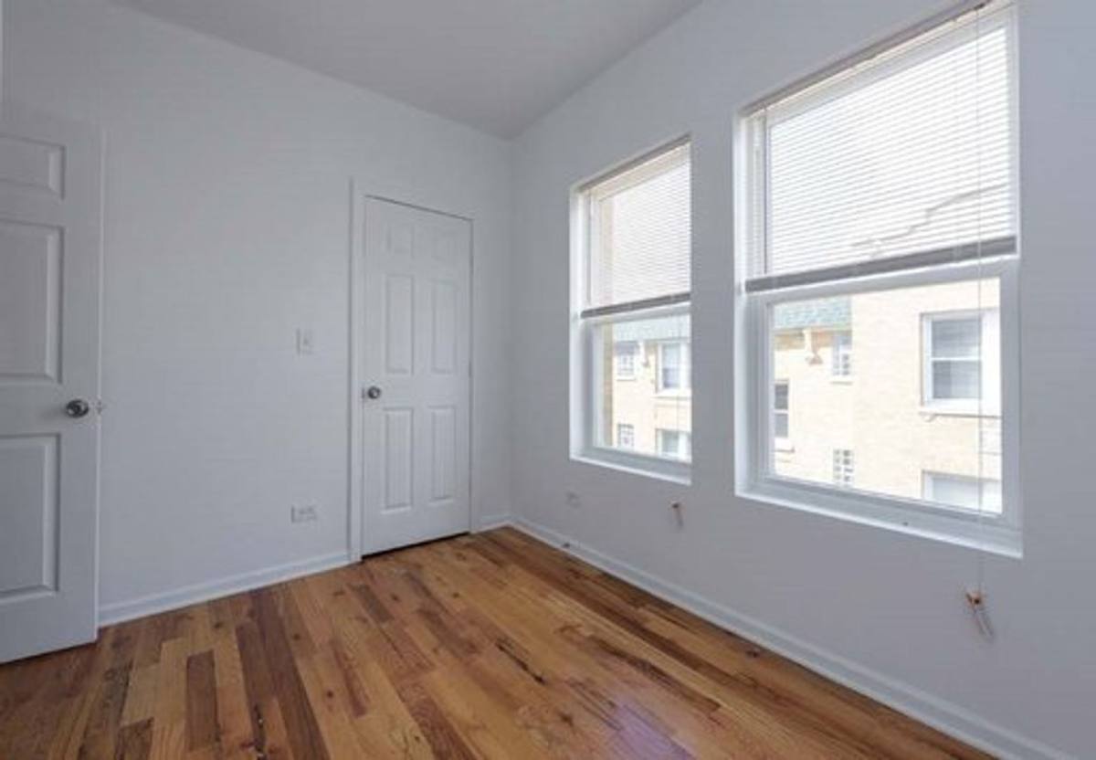 Apartment for rent at 2721 E 75th Place, Chicago, IL 60649