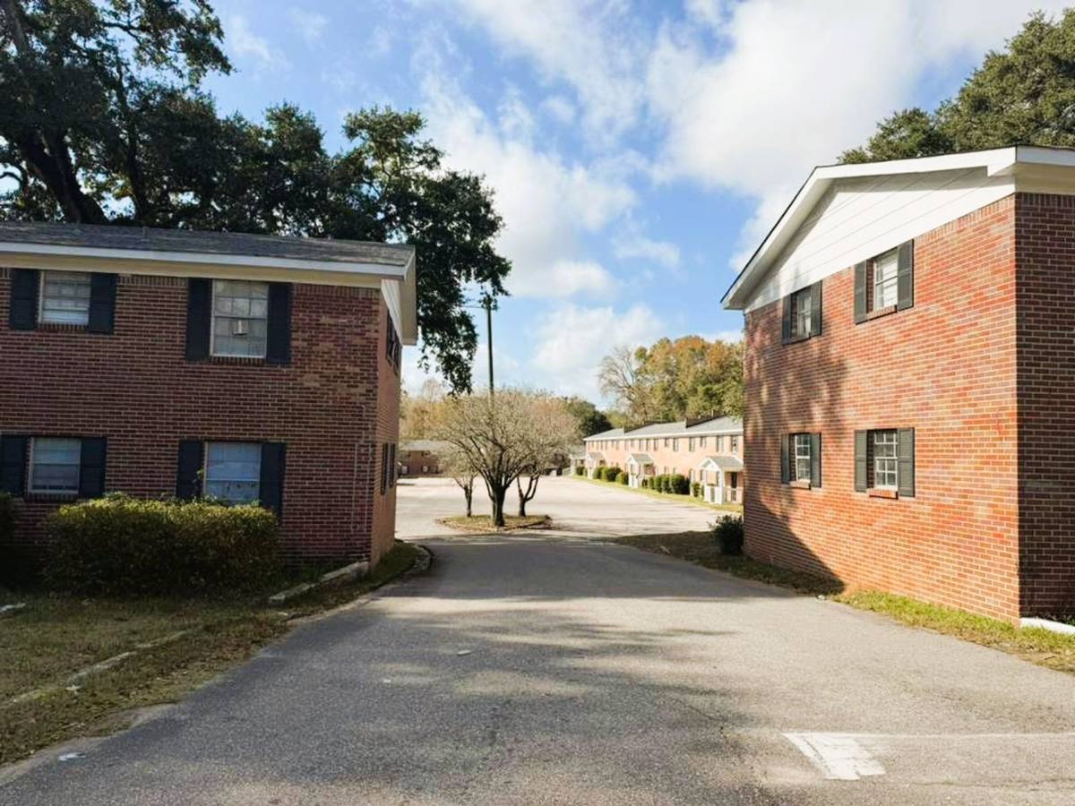 Apartment for rent at 1302 Navco Rd, Mobile, AL 36605
