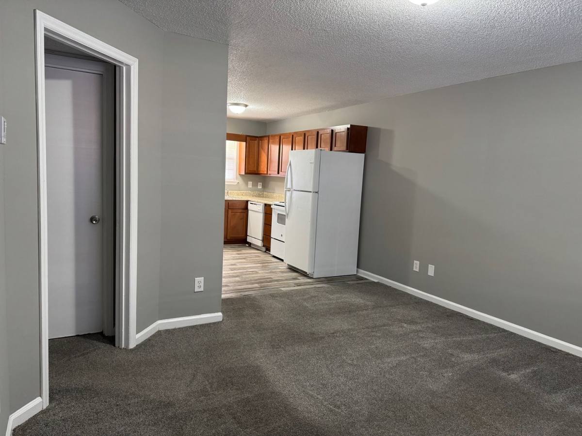 Apartment for rent at 154-158 Dublin Square Rd, Asheboro, NC 27203
