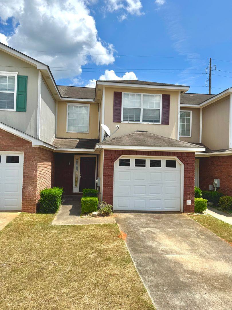 Townhouse for rent at 128 N Springview Dr, Enterprise, AL 36330