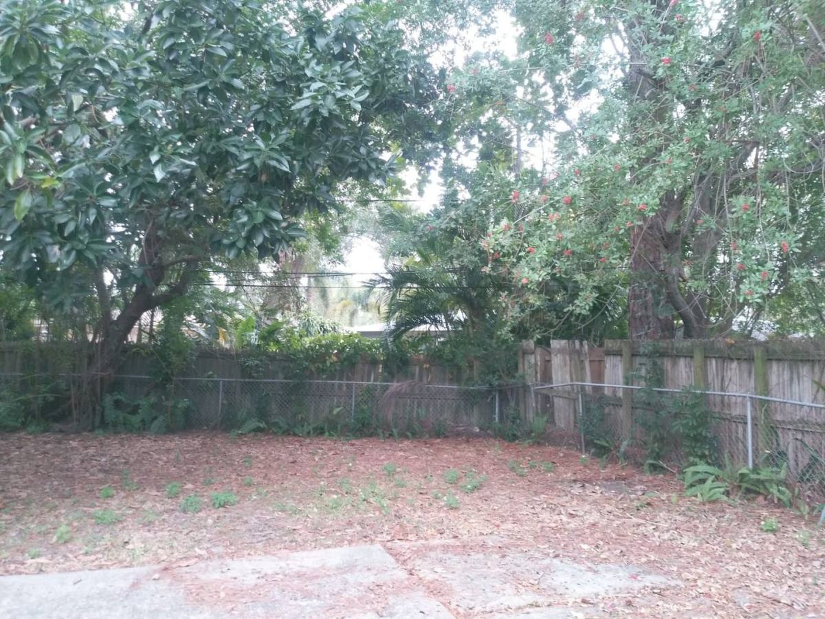 House for rent at 830 65th Ave S, Saint Petersburg, FL 33705