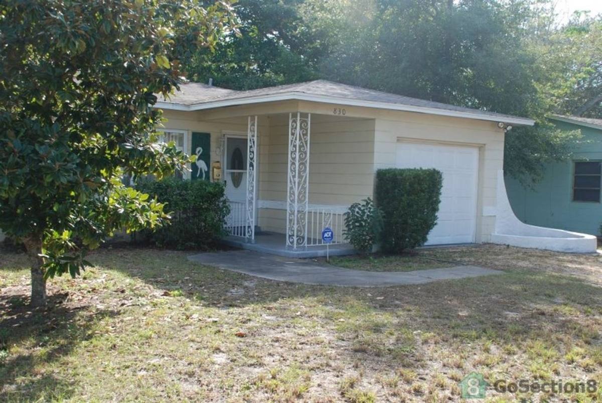 House for rent at 830 65th Ave S, Saint Petersburg, FL 33705