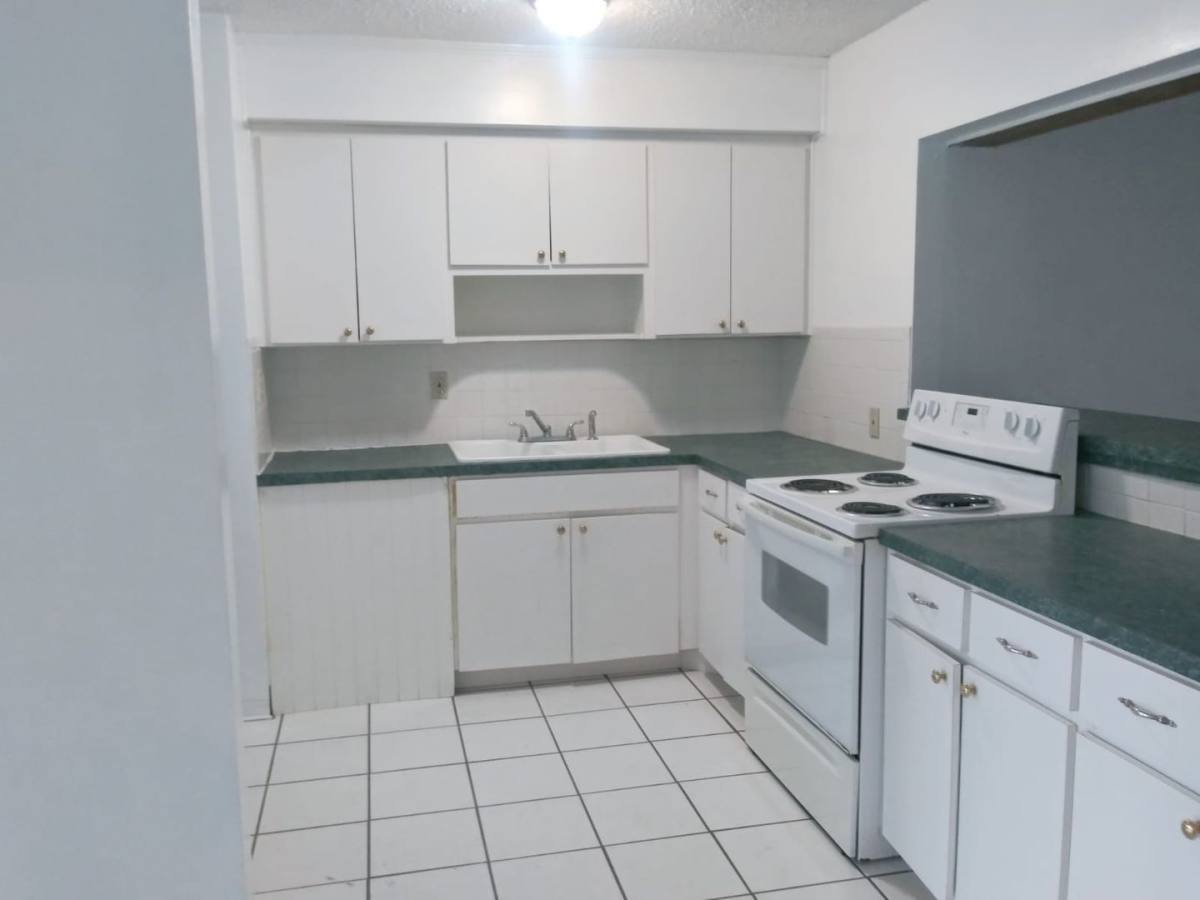 House for rent at 830 65th Ave S, Saint Petersburg, FL 33705