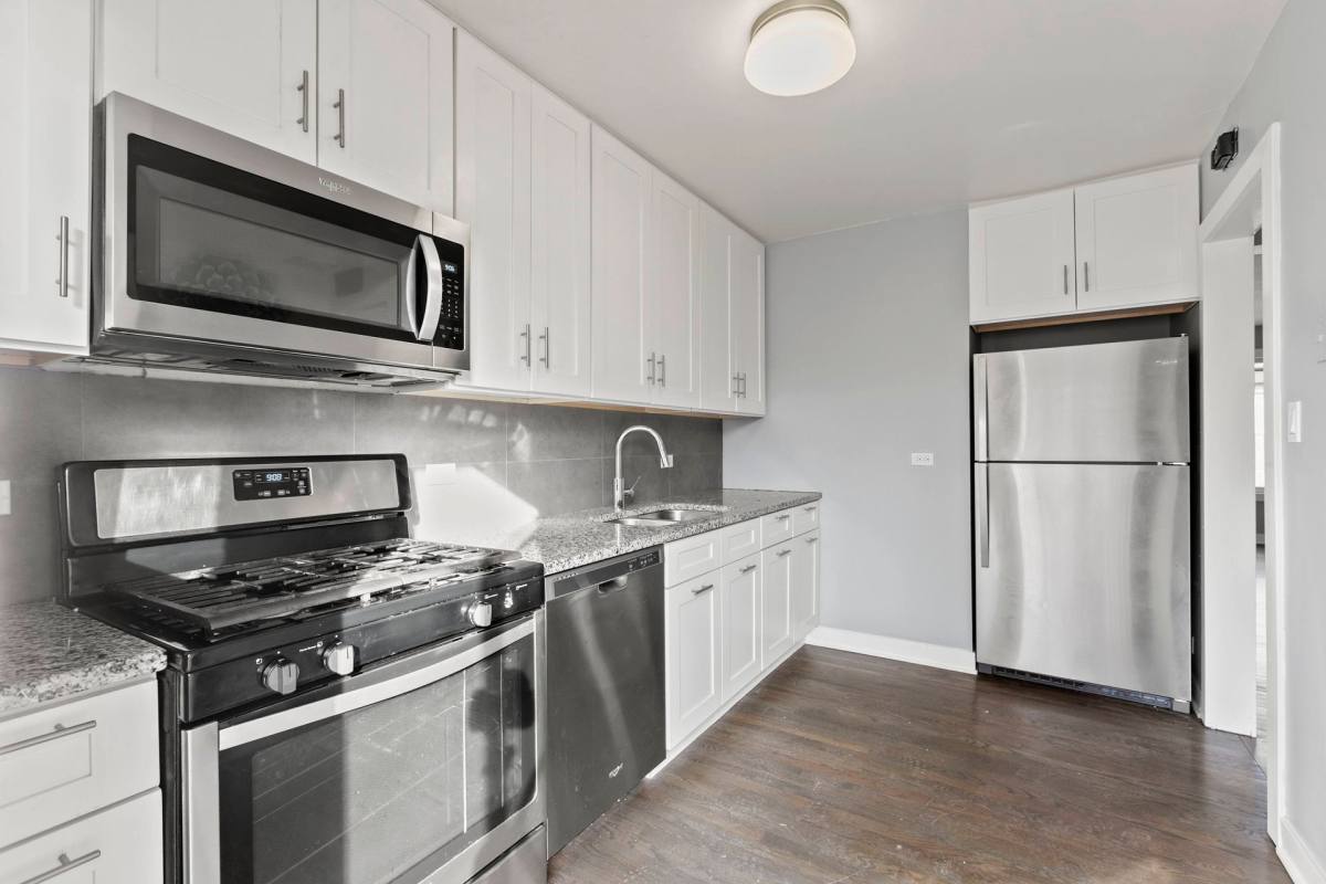 Apartment for rent at 722 - 731 Linden & Walnut, Waukegan, IL 60085