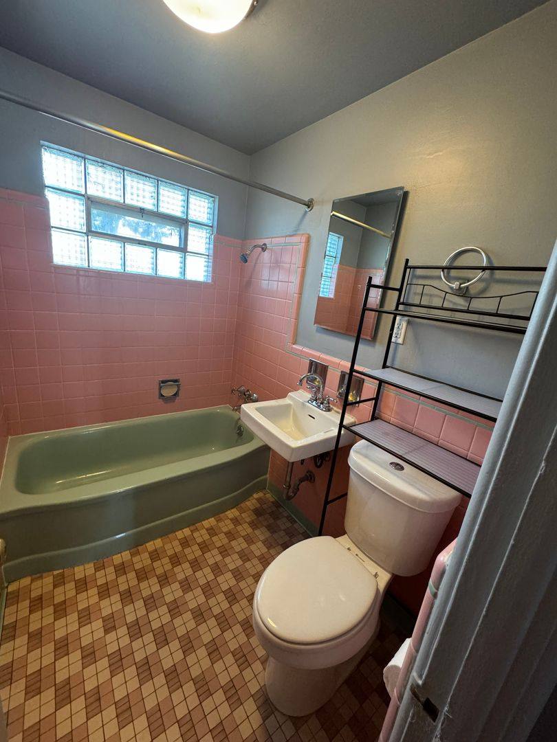 Apartment for rent at 1467 Joliet St, Aurora, CO 80010