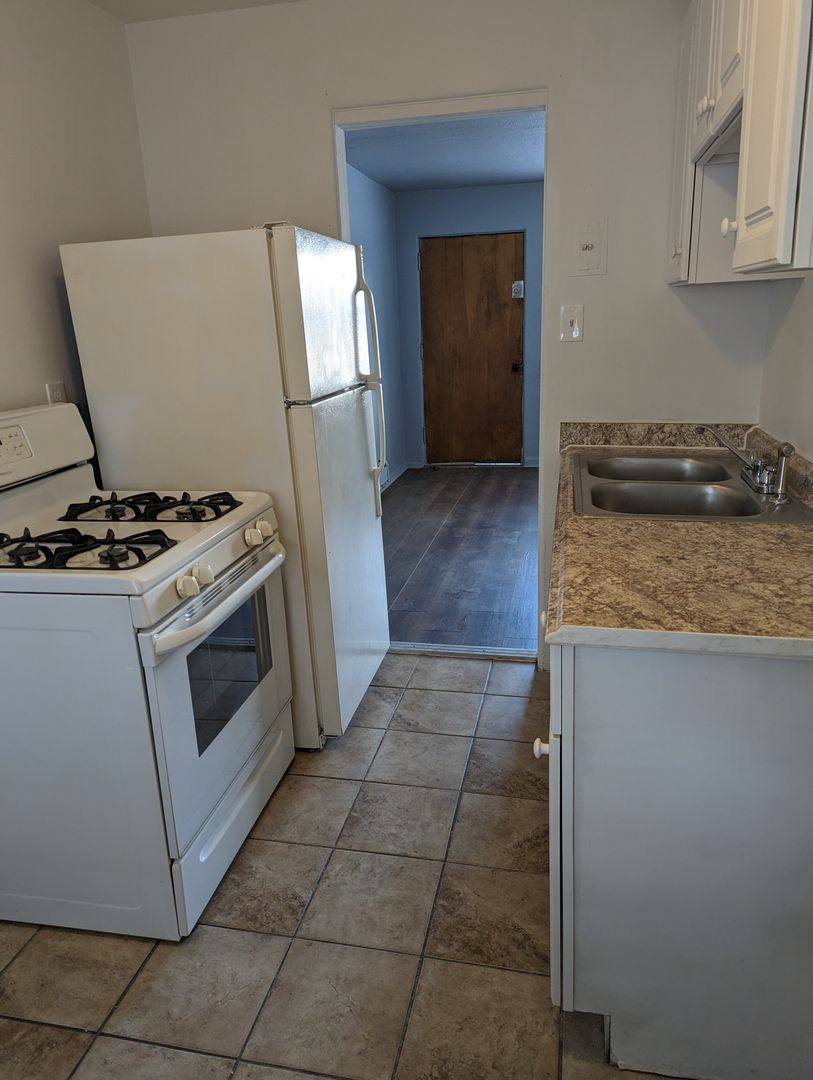 Apartment for rent at 1467 Joliet St, Aurora, CO 80010
