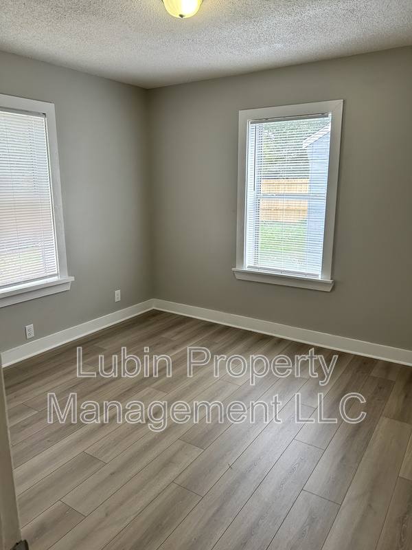Apartment for rent at 2412 Forest Ave, Memphis, TN 38112