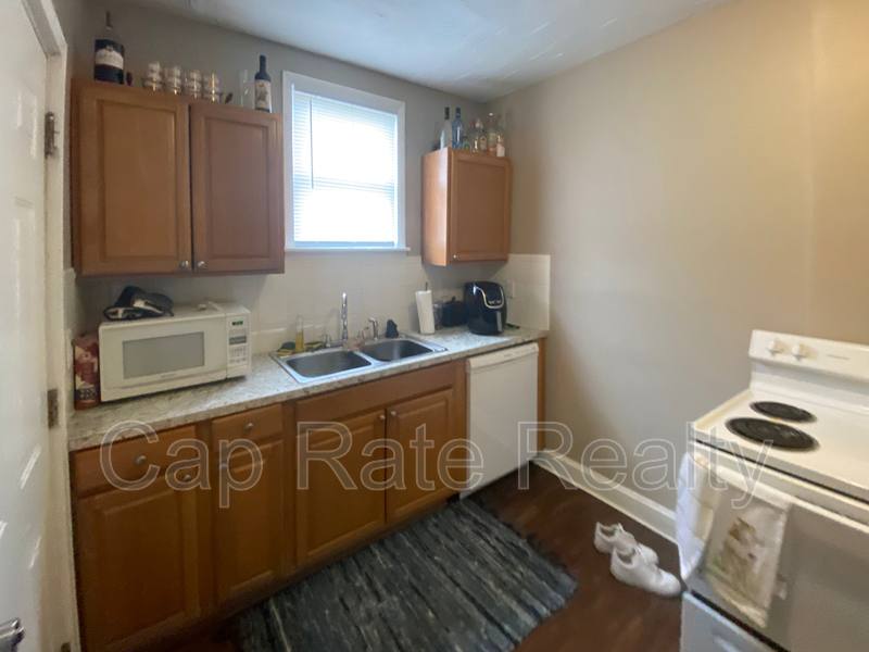 House for rent at 616 S Ogden Ave, Columbus, OH 43204