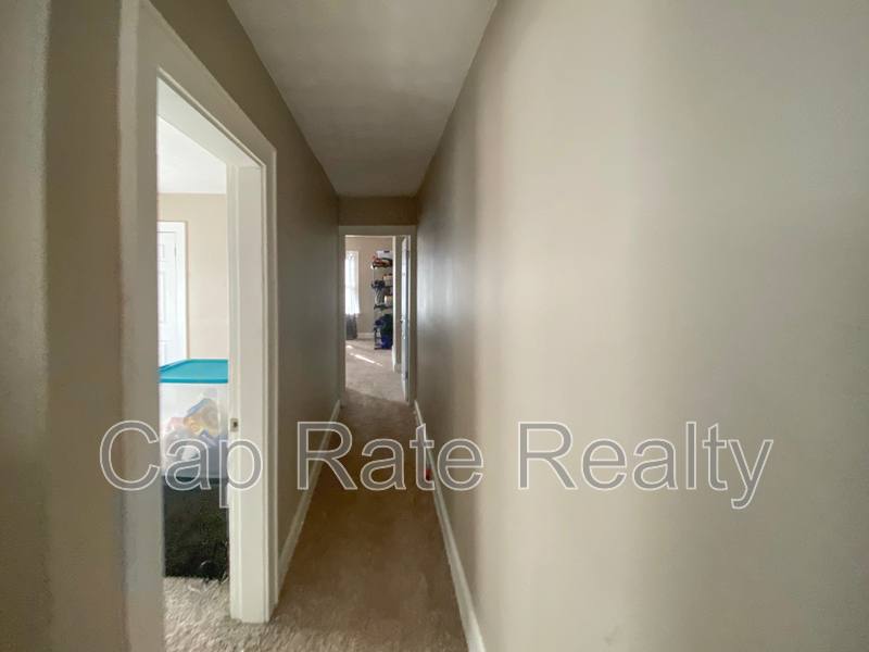 House for rent at 616 S Ogden Ave, Columbus, OH 43204
