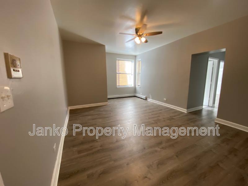 Apartment for rent at 5647 W Washington Blvd #3, Chicago, IL 60644