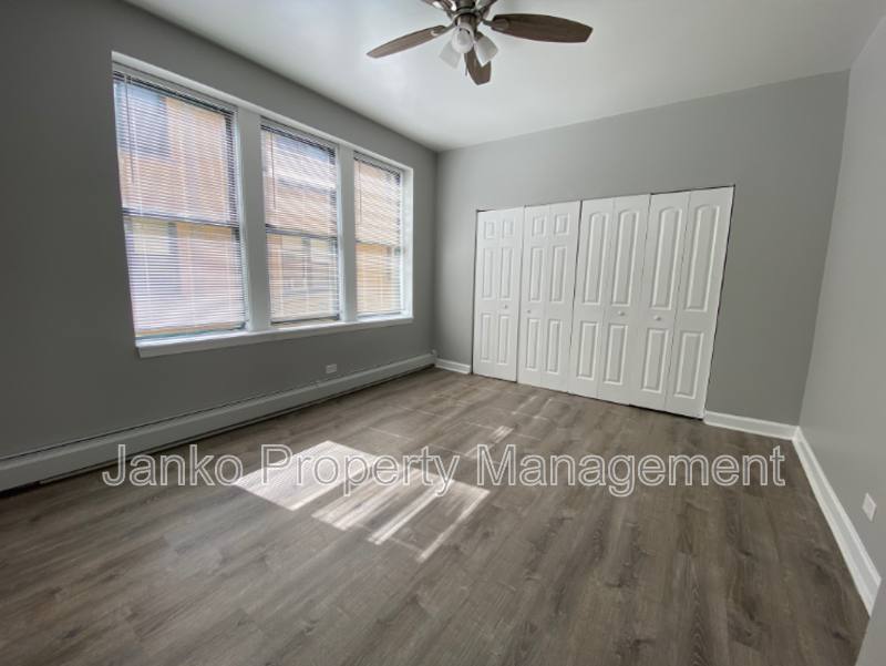 Apartment for rent at 5647 W Washington Blvd #3, Chicago, IL 60644