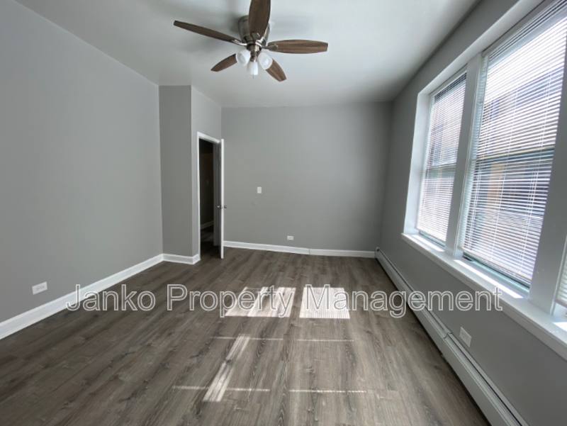 Apartment for rent at 5647 W Washington Blvd #3, Chicago, IL 60644
