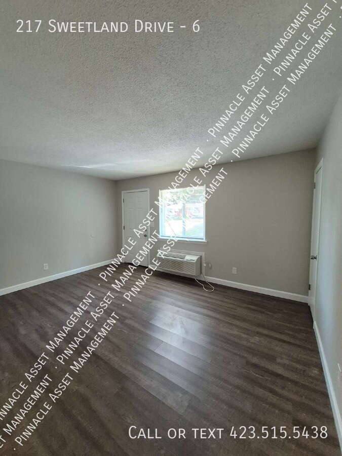 Apartment for rent at 217 Sweetland Dr #6, Chattanooga, TN 37415