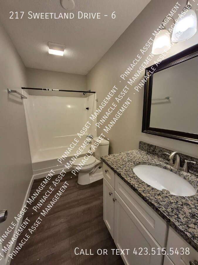 Apartment for rent at 217 Sweetland Dr #6, Chattanooga, TN 37415