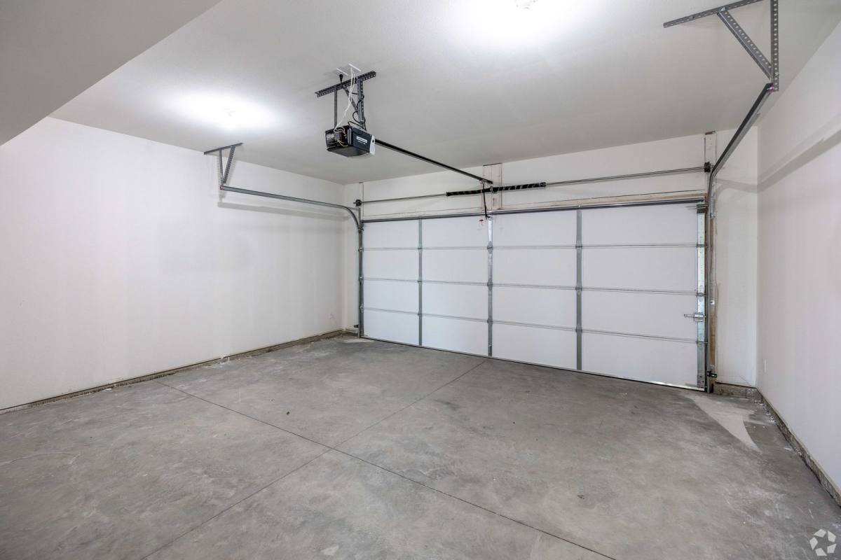 Apartment for rent at 2525 NW Gabus Lane, Grimes, IA 50111