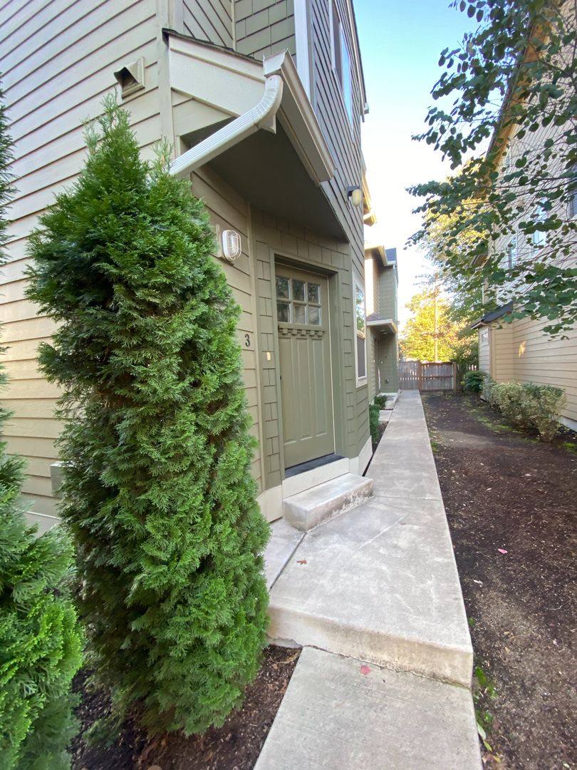 Apartment for rent at 1551 Mill St, Eugene, OR 97401