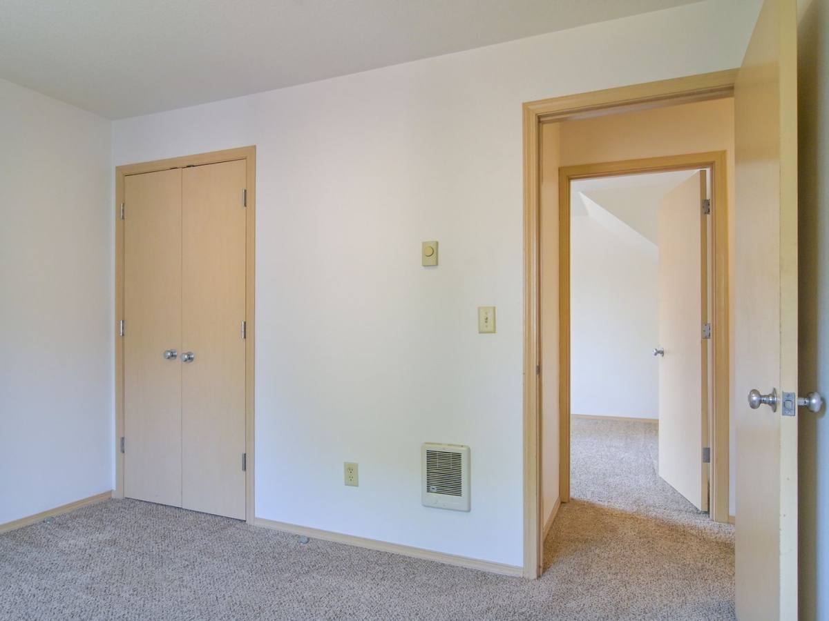 Apartment for rent at 460 E 14th Ave, Eugene, OR 97401