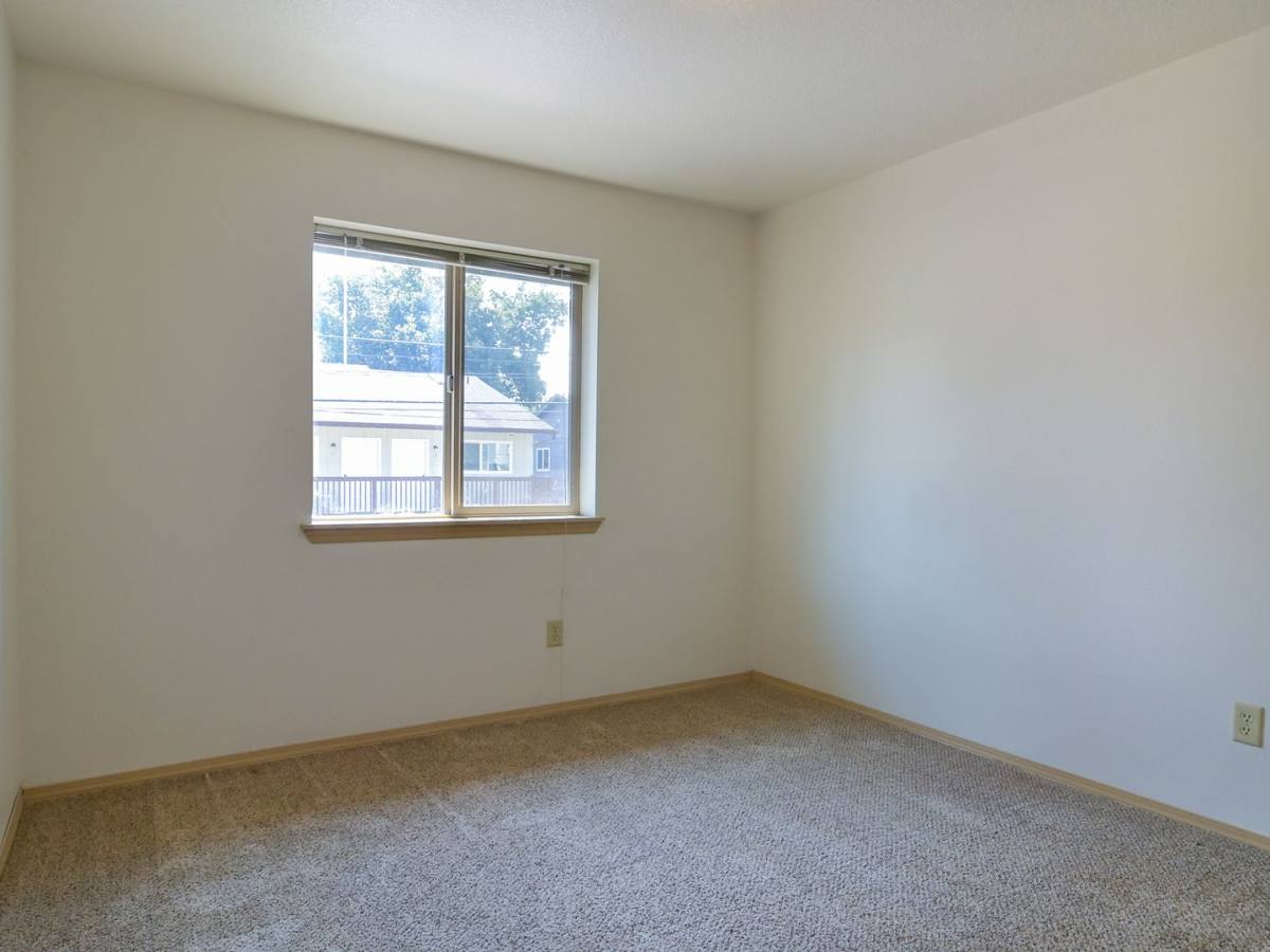 Apartment for rent at 460 E 14th Ave, Eugene, OR 97401