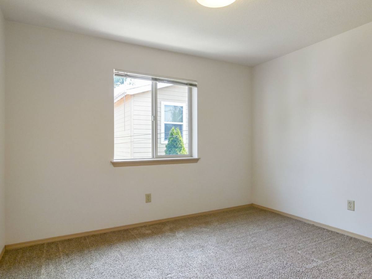 Apartment for rent at 460 E 14th Ave, Eugene, OR 97401