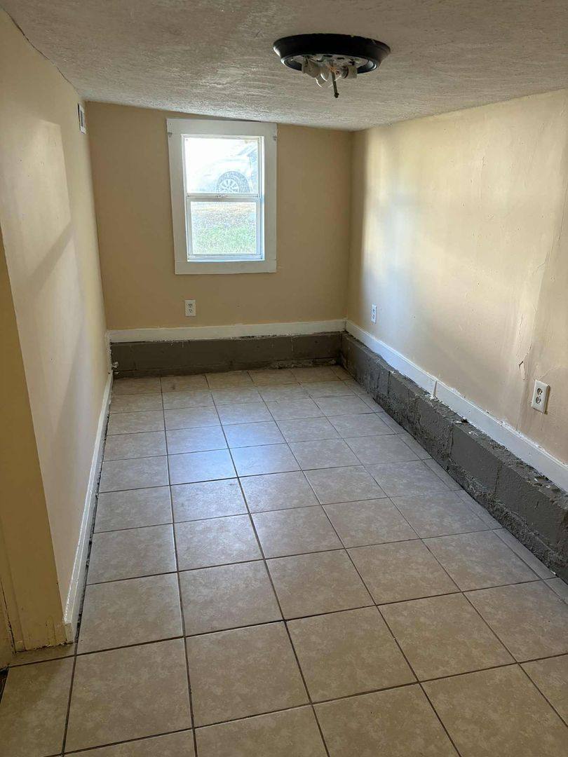 House for rent at 206 N Morgan St, Glasgow, KY 42141