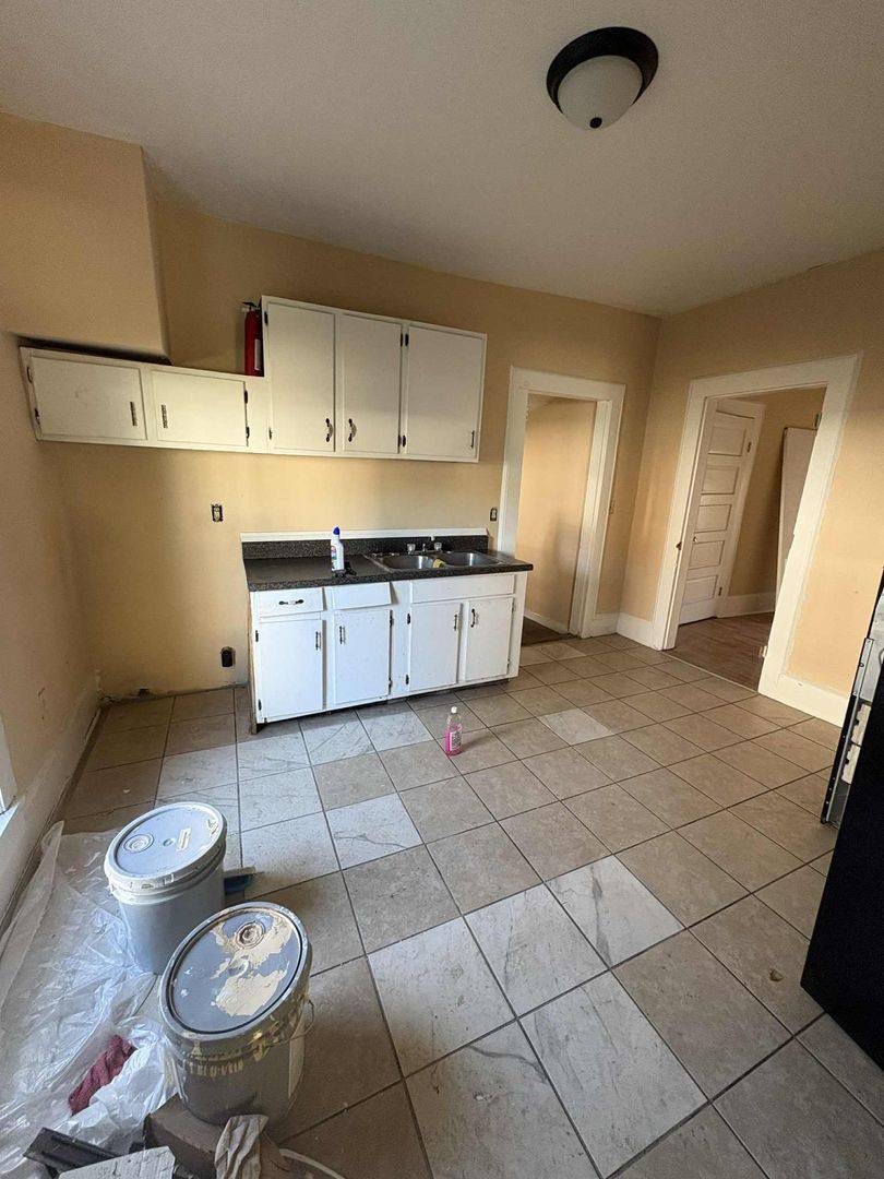 House for rent at 206 N Morgan St, Glasgow, KY 42141