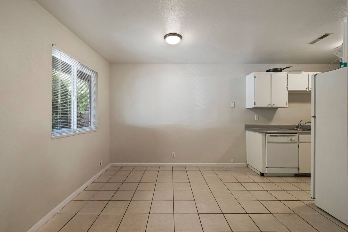 Apartment for rent at 435 Maple St, Chico, CA 95928