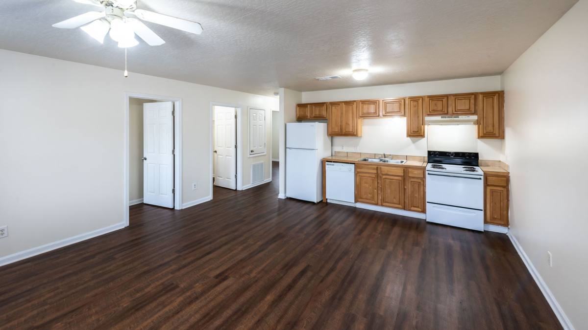 Townhouse for rent at 275 W Hills Dr, Hattiesburg, MS 39402