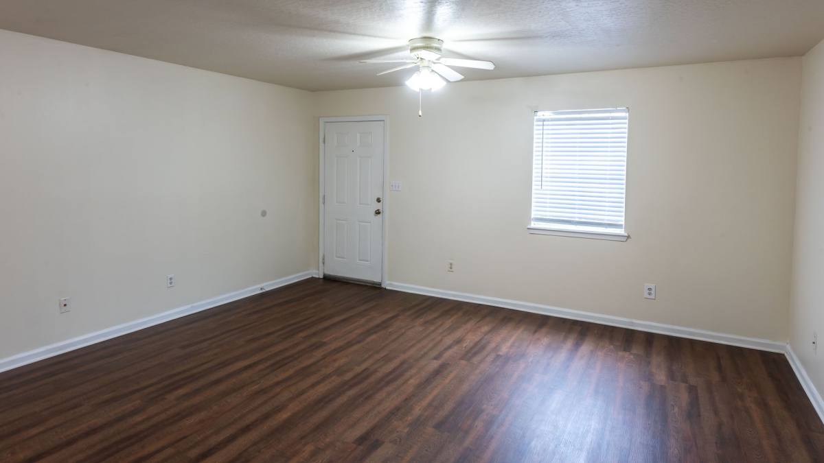 Townhouse for rent at 275 W Hills Dr, Hattiesburg, MS 39402