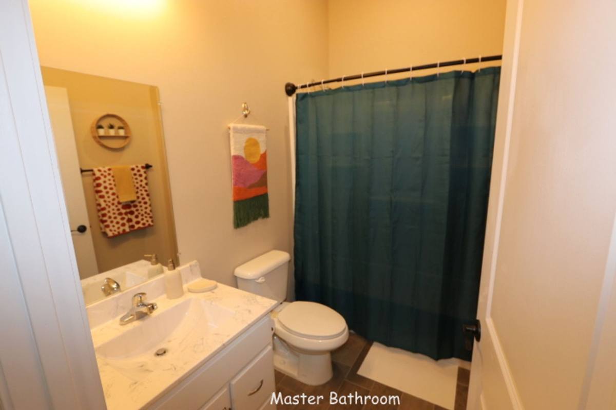 Apartment for rent at 1655 Madison Ave, Memphis, TN 38104